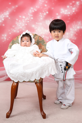 ハーフバースデーやベビーヌードの撮影も早島の佐藤写真館へお任せ