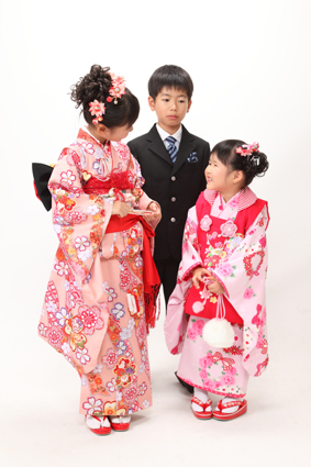 結婚式スナップは式までの時間でこんな素敵な写真も撮れちゃいます。 結婚式スナップは式までの時間でこんな素敵な写真も撮れちゃいます。