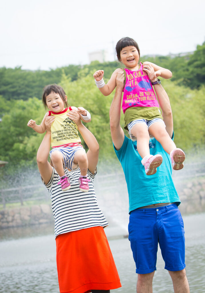 カジュアル撮影の家族写真