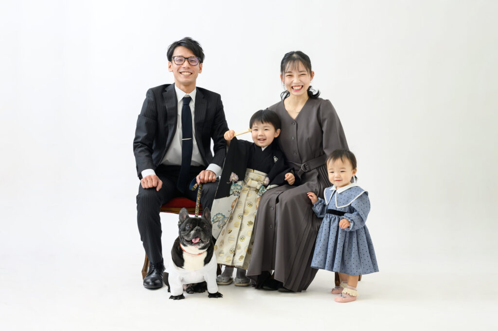 倉敷,岡山から車ですぐ！早島の佐藤写真間での七五三撮影。ペットと一緒の撮影も大人気